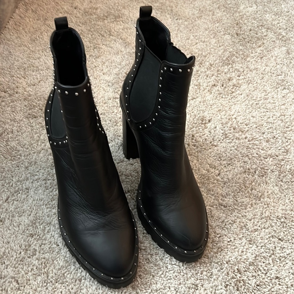 **SOLD** Rebecca Minkoff boots